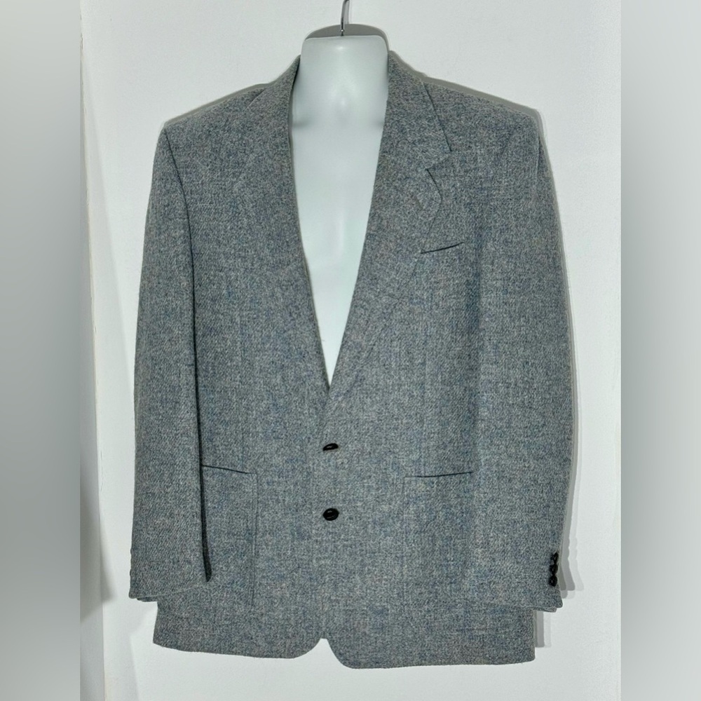 Harris Tweed 42R like new, unworn condition